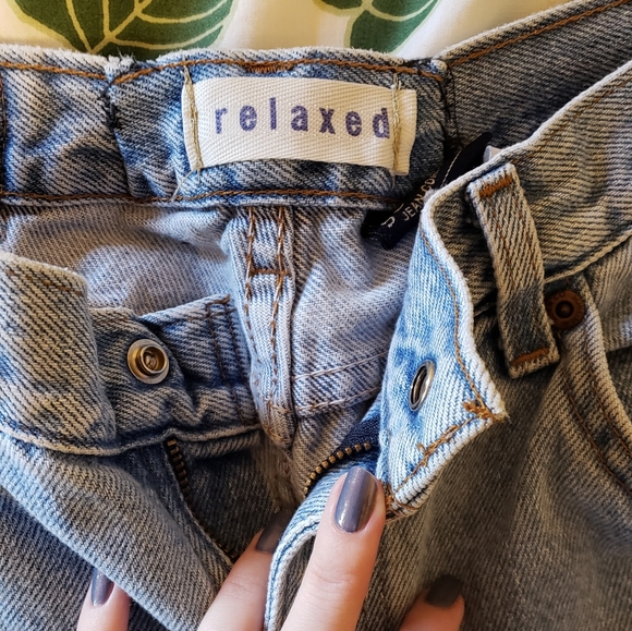 ✰SOLD- DIY Back Slash Jeans✰ - Picture 6 of 9